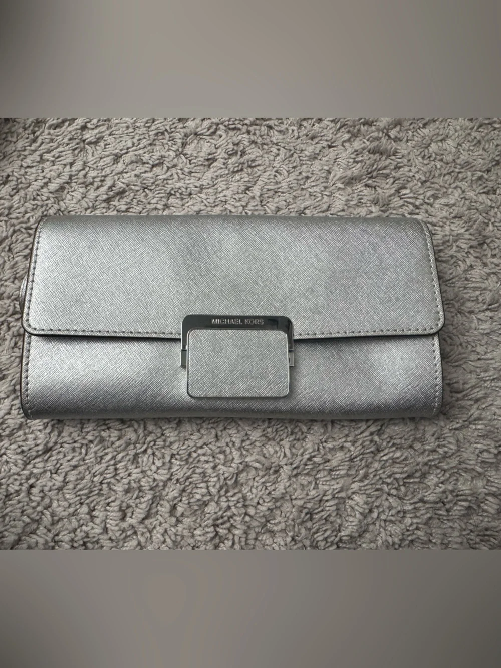 Michael Kors Silver wallet crossbody